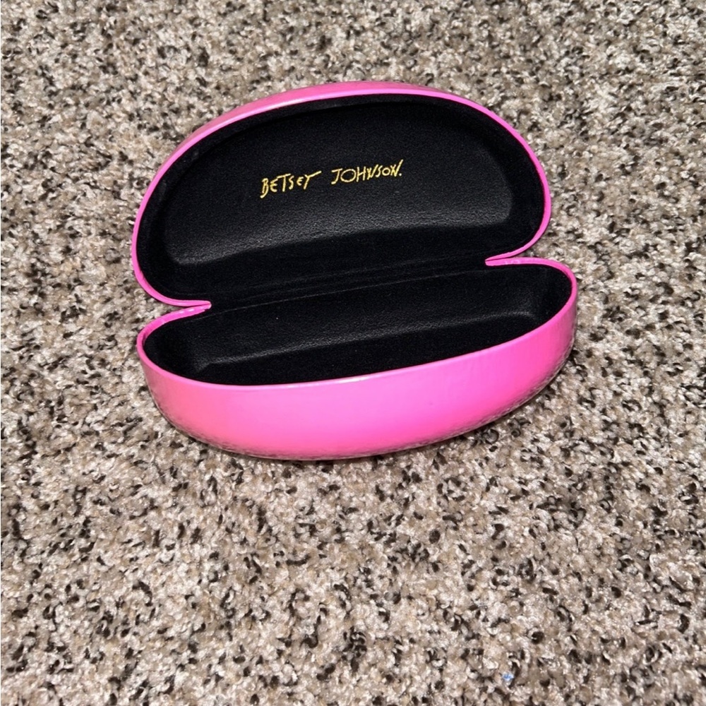 Betsey Johnson sunglasses hardcase